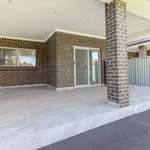 Rent 4 bedroom house in Moorebank