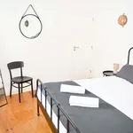 Rent 4 bedroom apartment of 50 m² in Lisboa