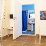 Rent 5 bedroom apartment of 19 m² in catania