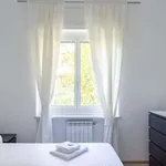 Rent 2 bedroom apartment in genoa