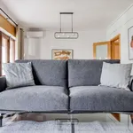 Rent 3 bedroom apartment of 130 m² in lisbon