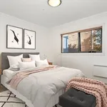 Rent 2 bedroom apartment in St Kilda East