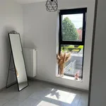 Maison de 443 m² avec 4 chambre(s) en location à Retie