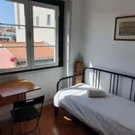 Rent a room of 60 m² in lisbon