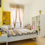 Rent a room of 105 m² in Milan