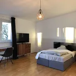 Miete 4 Schlafzimmer wohnung in Frankfurt