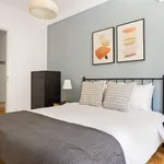 Rent 2 bedroom apartment of 85 m² in lisbon