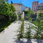 Appartement de 238 m² avec 5 chambre(s) en location à Cannes