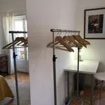 Rent a room of 80 m² in lisbon