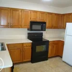 Rent 2 bedroom apartment of 109 m² in Macomb