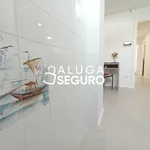 Rent 2 bedroom apartment of 80 m² in Porto