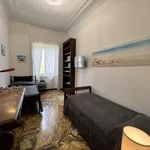 Rent 2 bedroom apartment of 120 m² in genoa