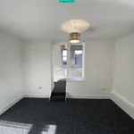 Rent 2 bedroom flat in Paisley