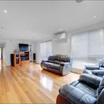 Rent 3 bedroom house in Caroline Springs