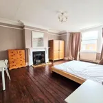 Rent 6 bedroom house in North East England