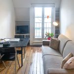 Appartement de 280 m² avec 1 chambre(s) en location à Paris