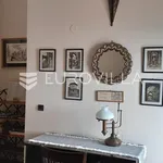 Rent 3 bedroom house of 200 m² in Omiš