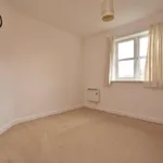 Rent 2 bedroom flat of 58 m² in Gloucester