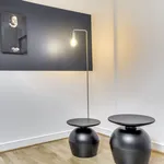 Appartement de 560 m² avec 1 chambre(s) en location à Paris