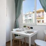 Rent 1 bedroom apartment of 55 m² in Porto