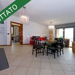 Affitto 2 camera appartamento di 74 m² in Seregno