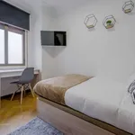 Rent a room of 110 m² in madrid