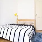 Rent 3 bedroom apartment in Lisbon