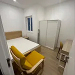 Rent 4 bedroom apartment in Porto