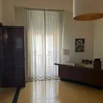 Rent 2 bedroom apartment of 65 m² in Naples