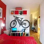 Rent a room of 90 m² in madrid