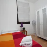 Rent 3 bedroom apartment in Barcelona