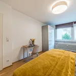 Miete 3 Schlafzimmer wohnung von 56 m² in Frankfurt