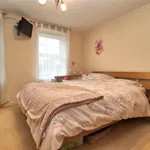 Rent 2 bedroom apartment in Woking