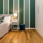 Rent 2 bedroom apartment in Milan