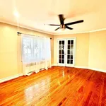 Rent 2 bedroom apartment in Queens