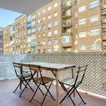 Rent 4 bedroom apartment of 104 m² in Barcelona