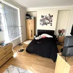 Rent 6 bedroom house in Wales