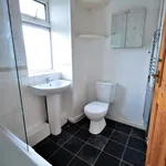 Rent 2 bedroom flat in Burnley