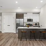 Rent 3 bedroom apartment in Jersey City