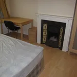 Rent 6 bedroom house in Reading