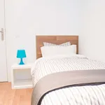 Rent a room of 140 m² in madrid