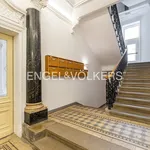 Rent 3 bedroom apartment of 104 m² in Prague