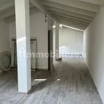 Affitto 3 camera casa di 155 m² in Montichiari