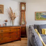 Rent 3 bedroom apartment of 1830 m² in Paris