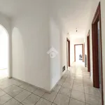 Affitto 4 camera appartamento di 121 m² in Pozzuoli