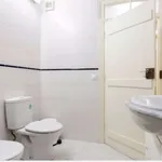 Rent a room in lisbon