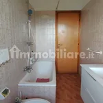 Rent 3 bedroom house of 100 m² in Voghera