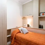 Rent a room of 65 m² in barcelona