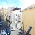 Affitto 2 camera appartamento di 74 m² in Monreale