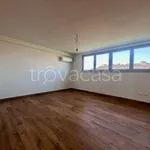 Affitto 3 camera appartamento di 115 m² in Borgaro Torinese